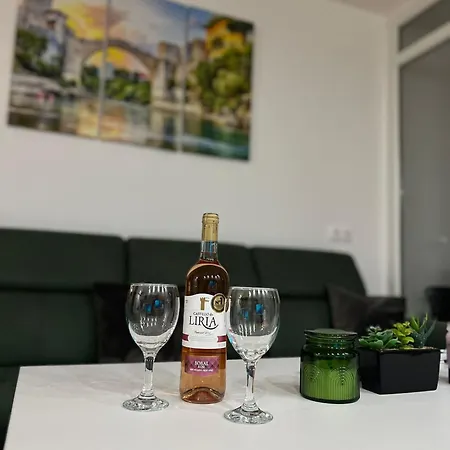 White Hill شقة موستار