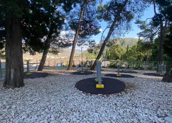 White Hill モスタル